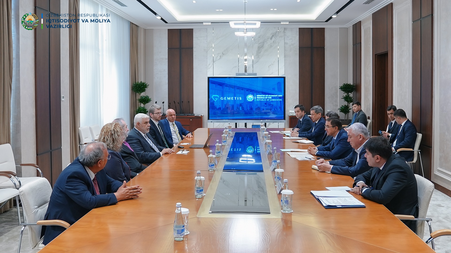 Eski holatlar aks ettirilgan porno videolar